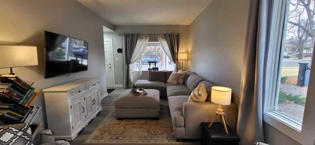 MLS® A2268637 - 726 12B Street N in Senator Buchanan Lethbridge, Residential