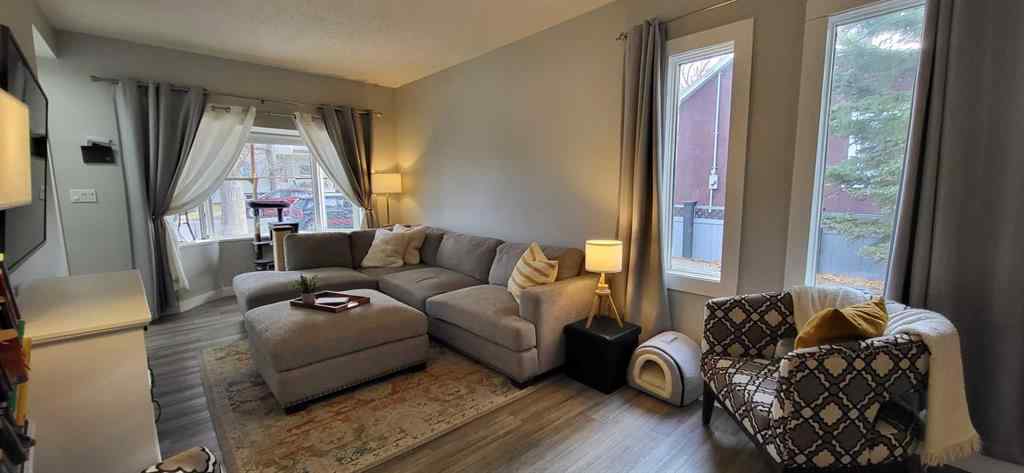 MLS® A2268637 - 726 12B Street N in Senator Buchanan Lethbridge, Residential