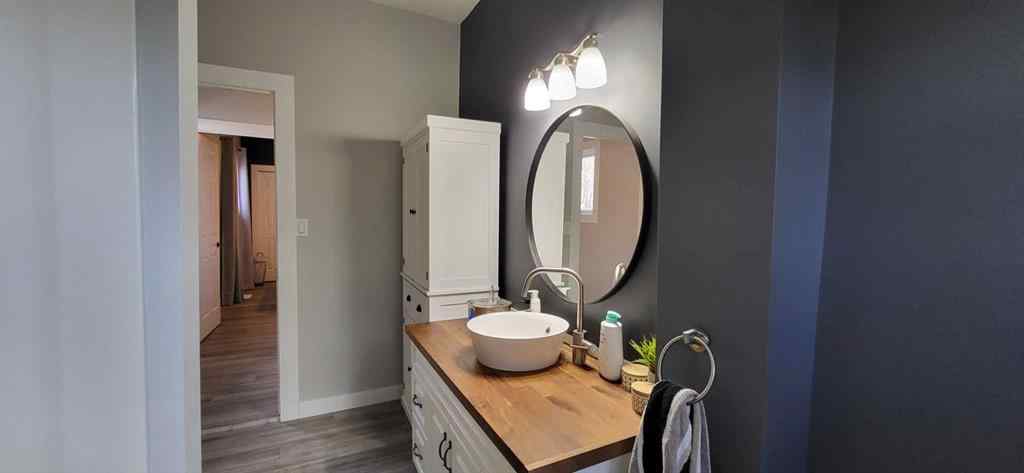 MLS® A2268637 - 726 12B Street N in Senator Buchanan Lethbridge, Residential