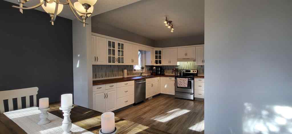 MLS® A2268637 - 726 12B Street N in Senator Buchanan Lethbridge, Residential