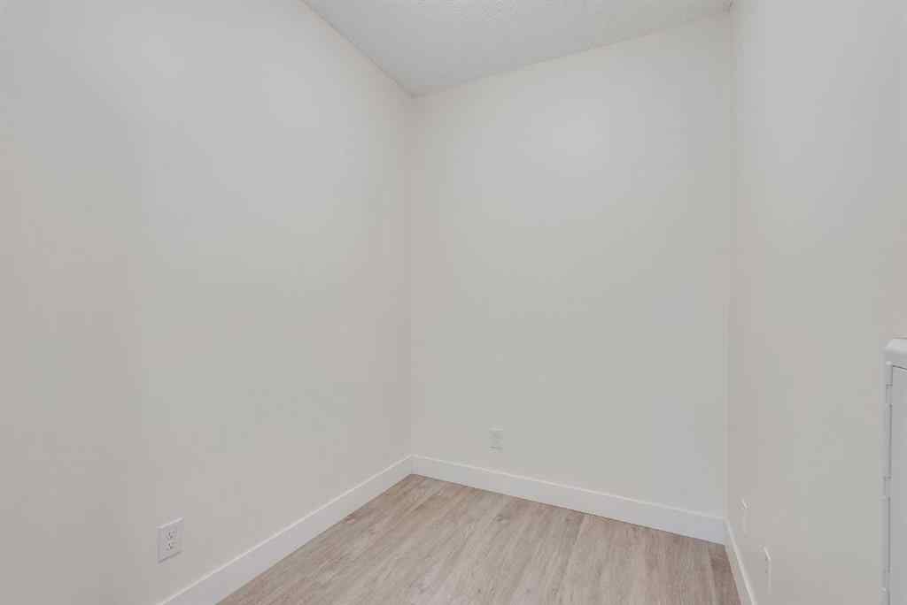 MLS&reg; # A2268642 - Unit #206 3950 46 Avenue NW in Varsity Calgary, Residential Open Houses