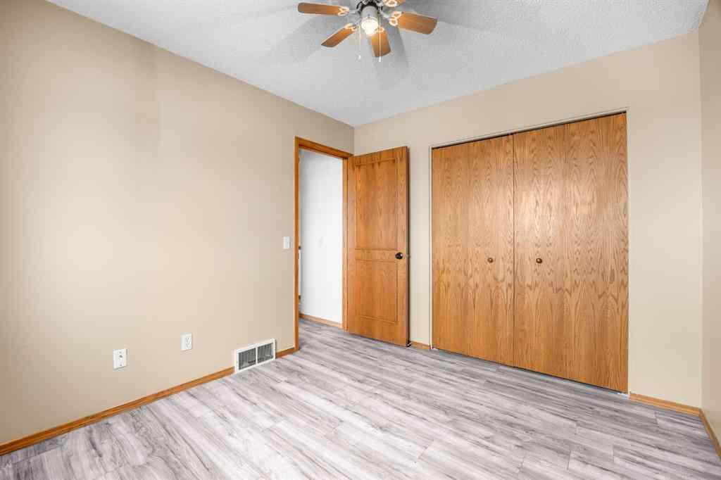 MLS® A2268665 - 650 Sandringham Place NW in Sandstone Valley Calgary, Residential