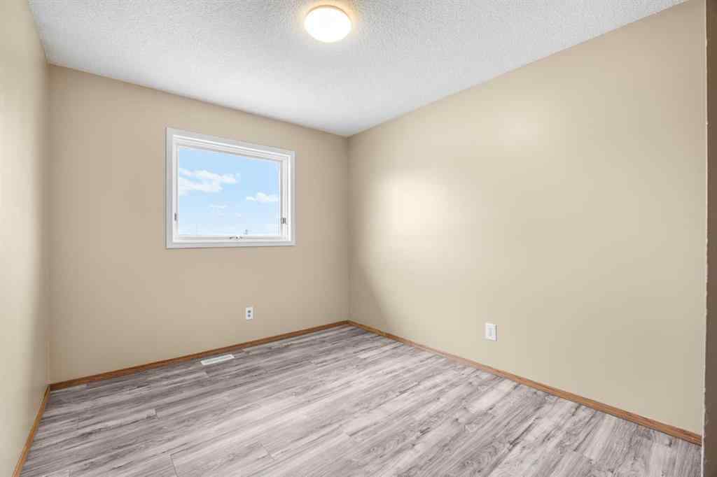 MLS® A2268665 - 650 Sandringham Place NW in Sandstone Valley Calgary, Residential
