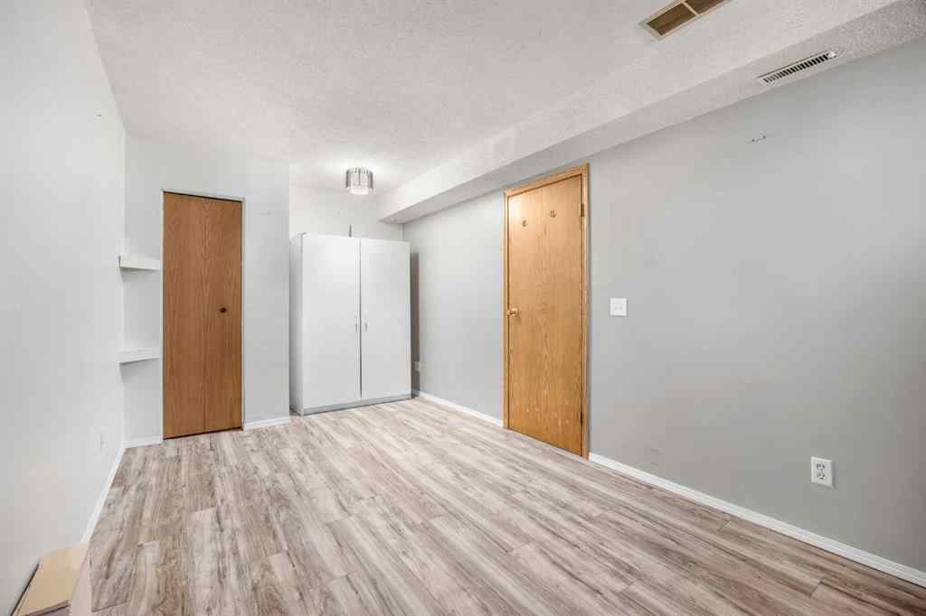 MLS® A2268665 - 650 Sandringham Place NW in Sandstone Valley Calgary, Residential