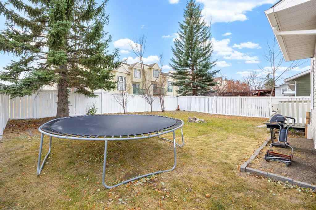 MLS® A2268665 - 650 Sandringham Place NW in Sandstone Valley Calgary, Residential