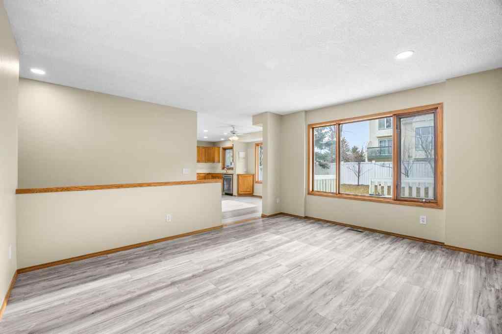 MLS® A2268665 - 650 Sandringham Place NW in Sandstone Valley Calgary, Residential