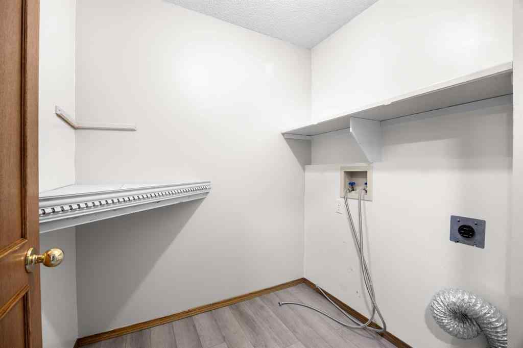 MLS® A2268665 - 650 Sandringham Place NW in Sandstone Valley Calgary, Residential