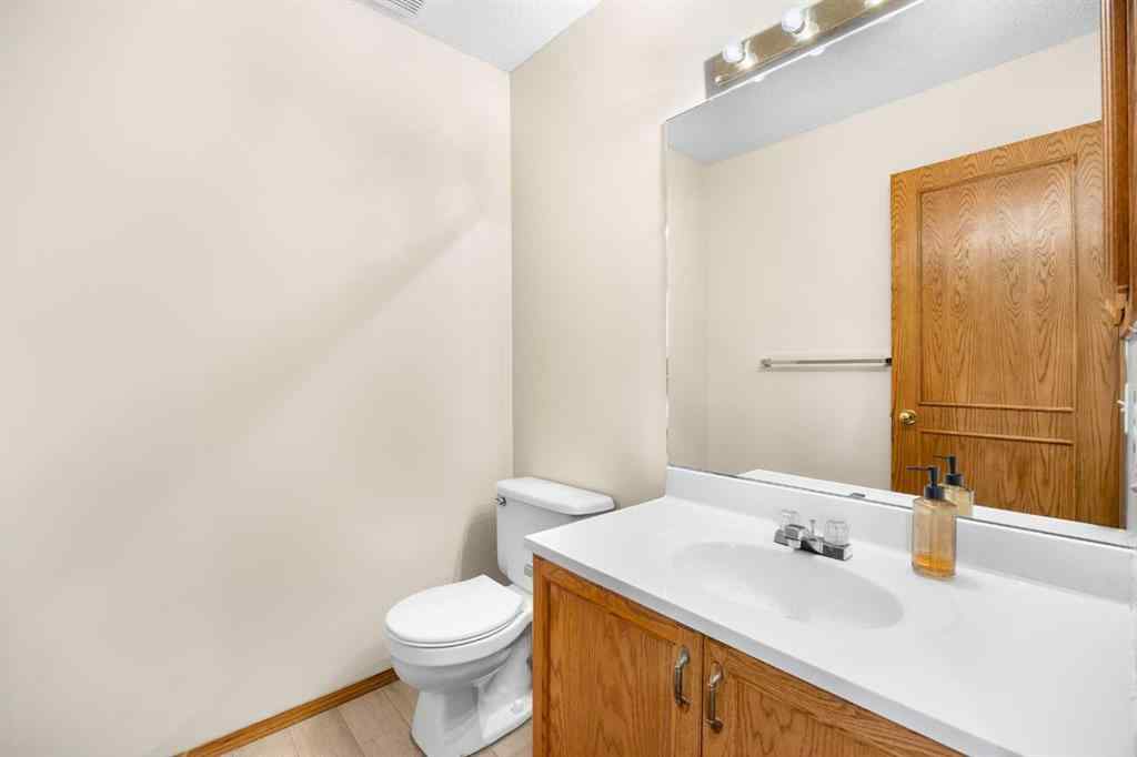 MLS® A2268665 - 650 Sandringham Place NW in Sandstone Valley Calgary, Residential