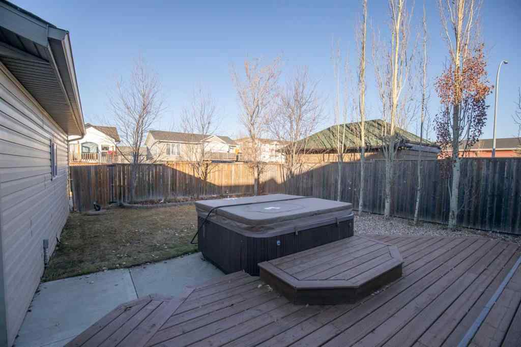 MLS® A2268679 - 2 Holbrook Place   in Hewlett Park Sylvan Lake, Residential