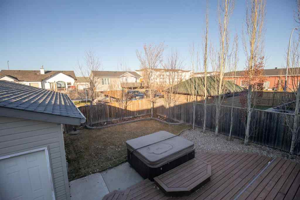 MLS® A2268679 - 2 Holbrook Place   in Hewlett Park Sylvan Lake, Residential
