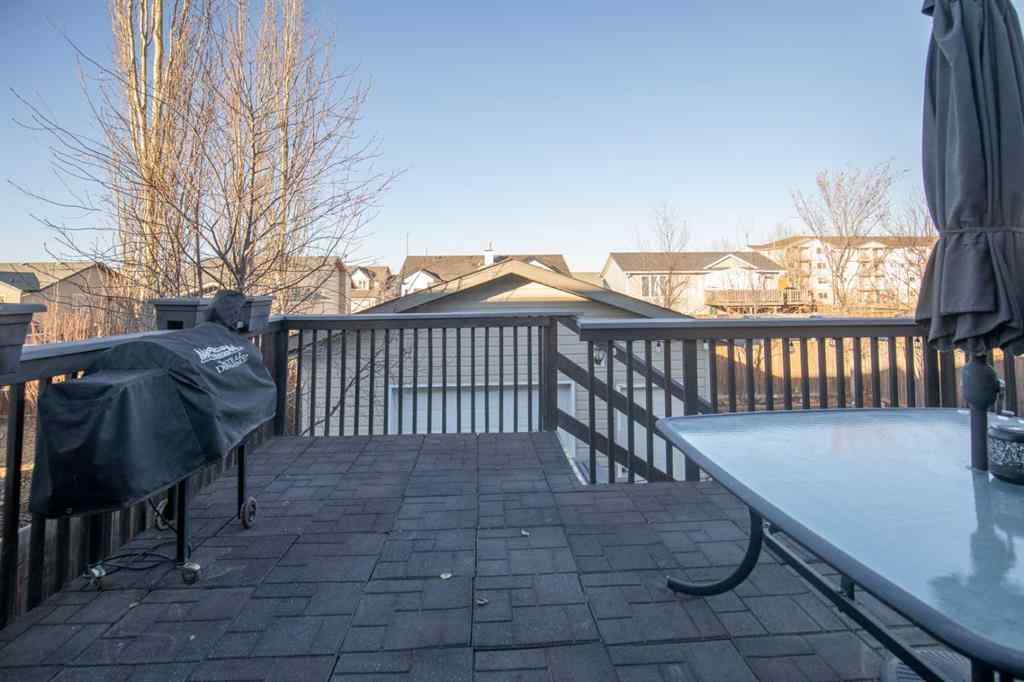 MLS® A2268679 - 2 Holbrook Place   in Hewlett Park Sylvan Lake, Residential
