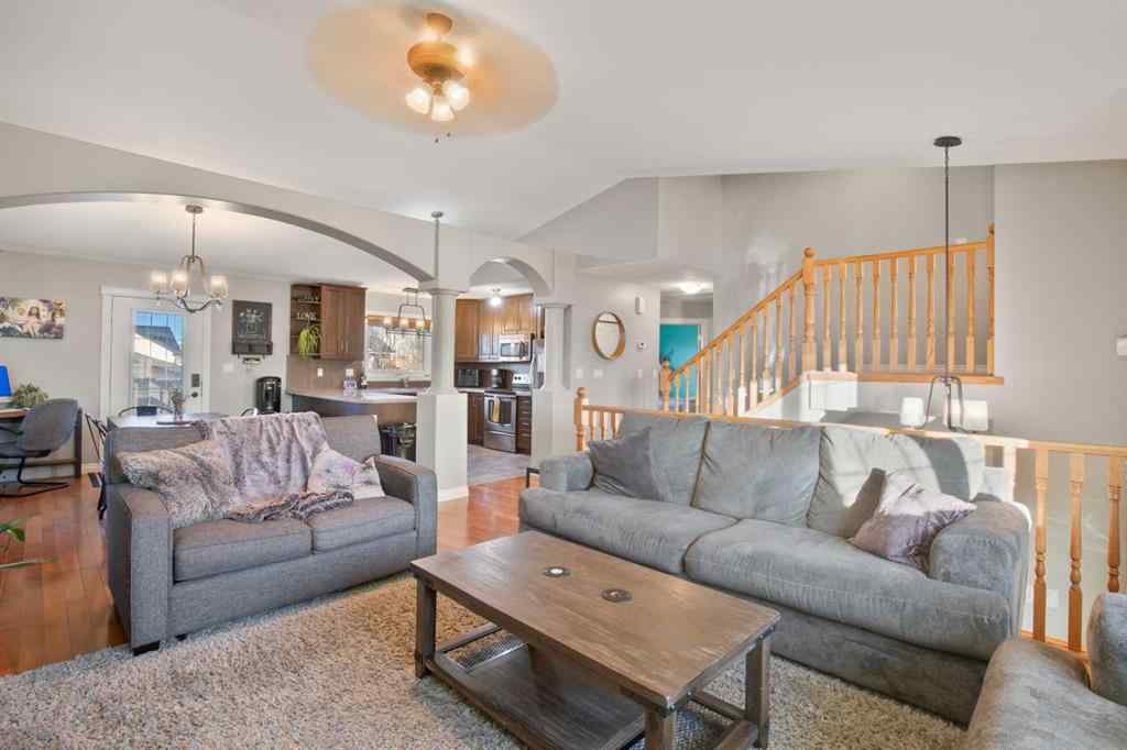 MLS® A2268679 - 2 Holbrook Place   in Hewlett Park Sylvan Lake, Residential