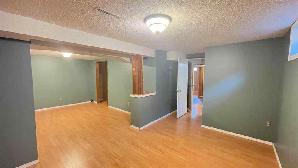 MLS® A2268685 - 1919 19 Avenue S in Agnes Davidson Lethbridge, Residential