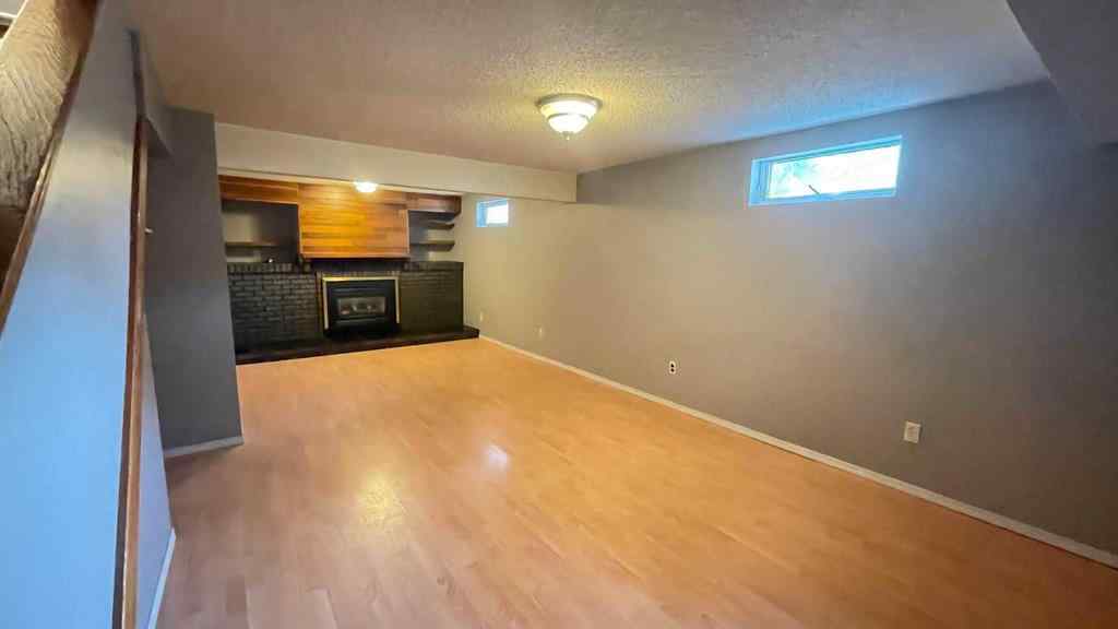 MLS® A2268685 - 1919 19 Avenue S in Agnes Davidson Lethbridge, Residential