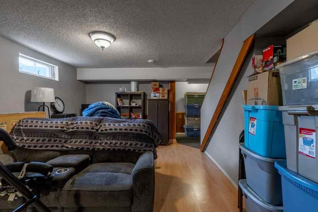 MLS® A2268685 - 1919 19 Avenue S in Agnes Davidson Lethbridge, Residential