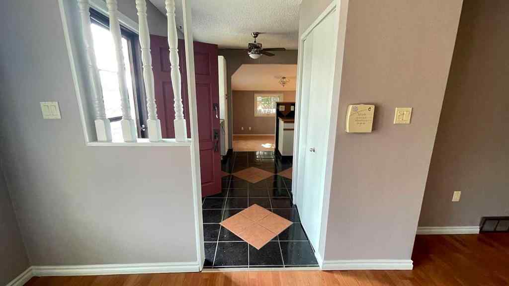 MLS® A2268685 - 1919 19 Avenue S in Agnes Davidson Lethbridge, Residential