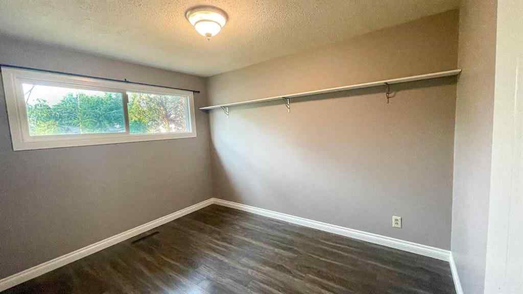 MLS® A2268685 - 1919 19 Avenue S in Agnes Davidson Lethbridge, Residential