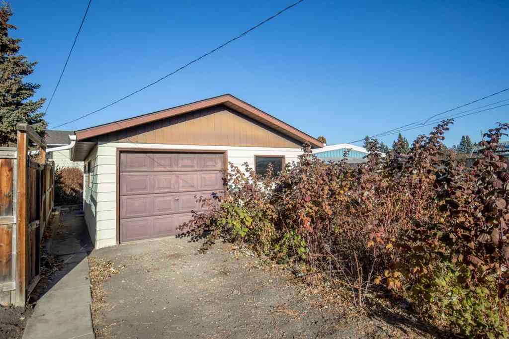 MLS® A2268686 - 5709 55th Avenue   in Downtown Lacombe Lacombe, Residential