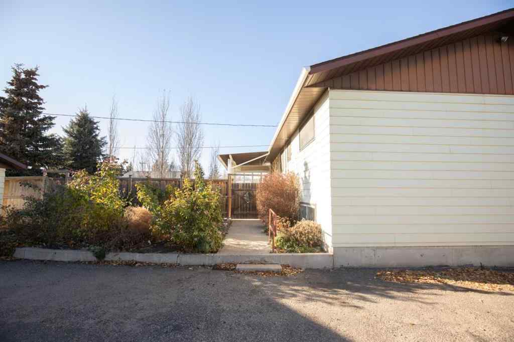 MLS® A2268686 - 5709 55th Avenue   in Downtown Lacombe Lacombe, Residential
