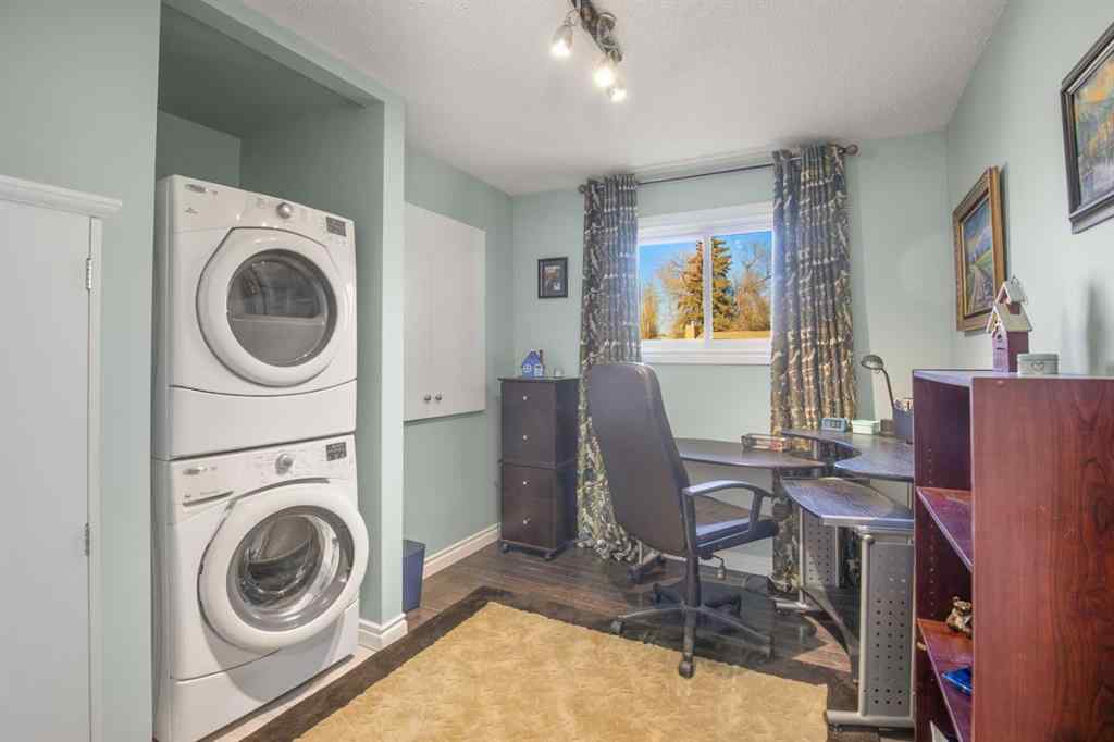 MLS® A2268686 - 5709 55th Avenue   in Downtown Lacombe Lacombe, Residential