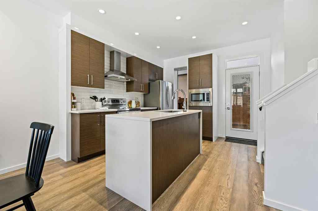 MLS® A2268693 - 3569 19 Avenue SW in Killarney/Glengarry Calgary, Residential