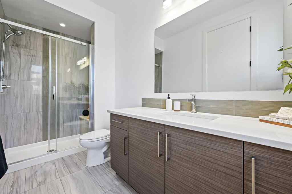 MLS® A2268693 - 3569 19 Avenue SW in Killarney/Glengarry Calgary, Residential