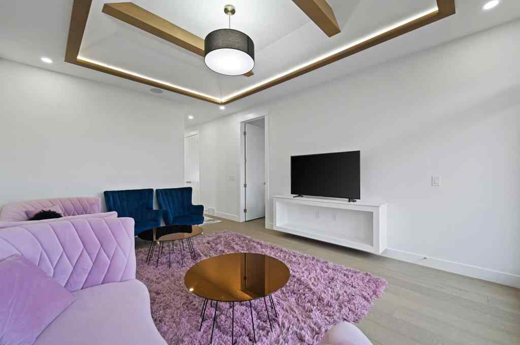 MLS® A2268715 - 7250 Elkton Drive SW in Springbank Hill Calgary, Residential