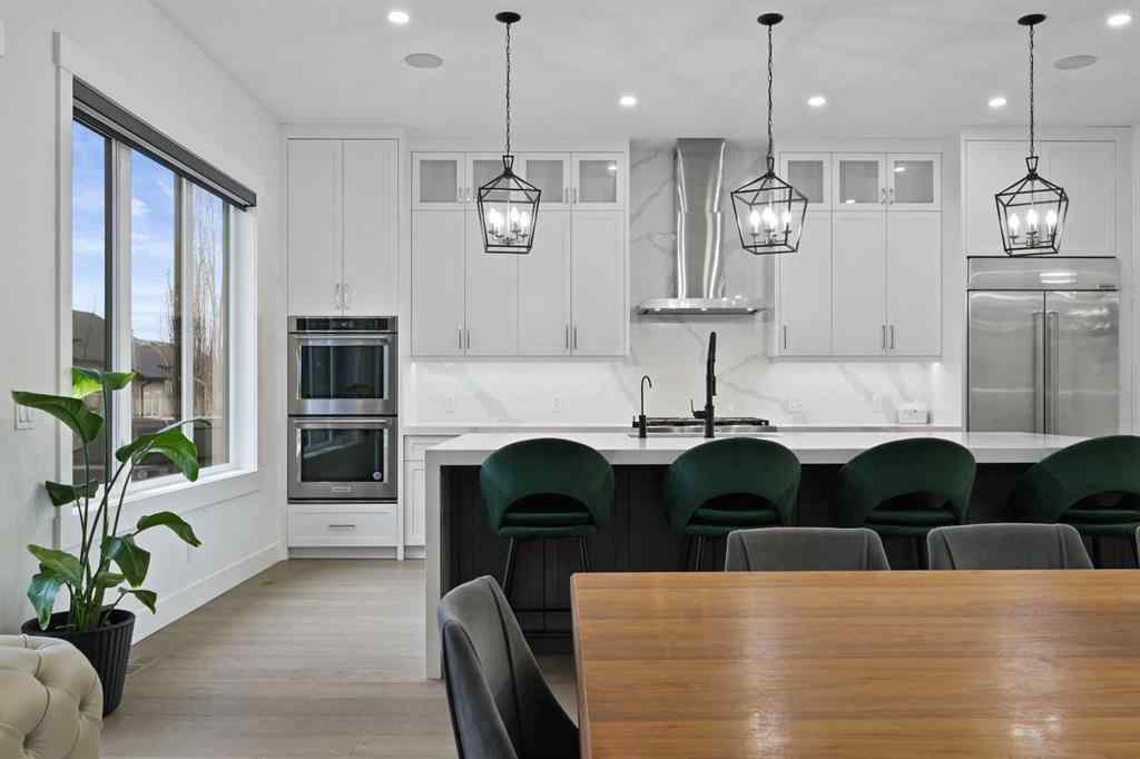 MLS® A2268715 - 7250 Elkton Drive SW in Springbank Hill Calgary, Residential