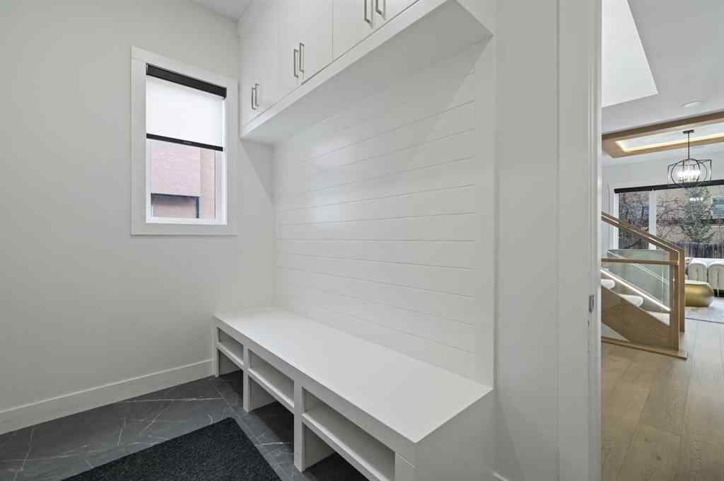 MLS® A2268715 - 7250 Elkton Drive SW in Springbank Hill Calgary, Residential