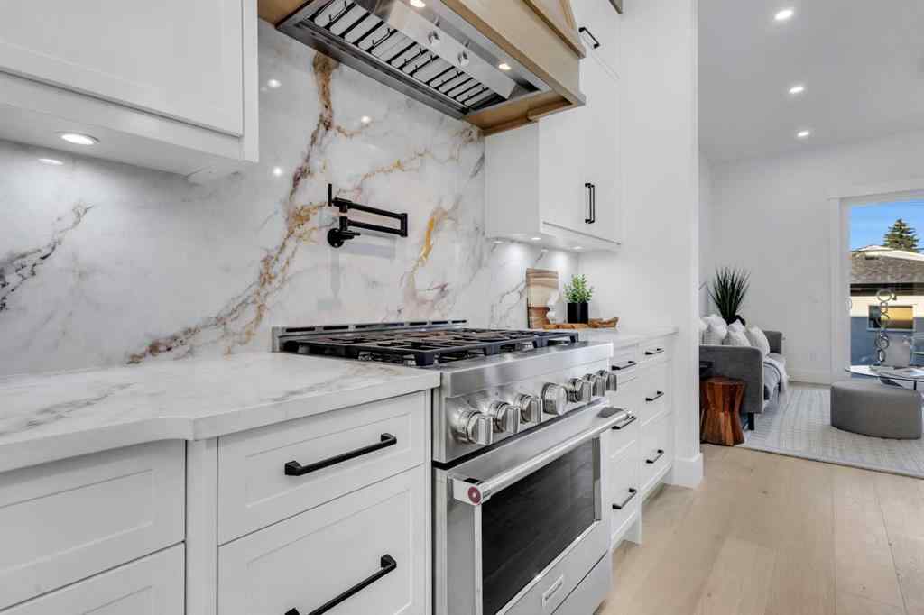 MLS® A2268732 - 4138 7 Avenue SW in Rosscarrock Calgary, Residential