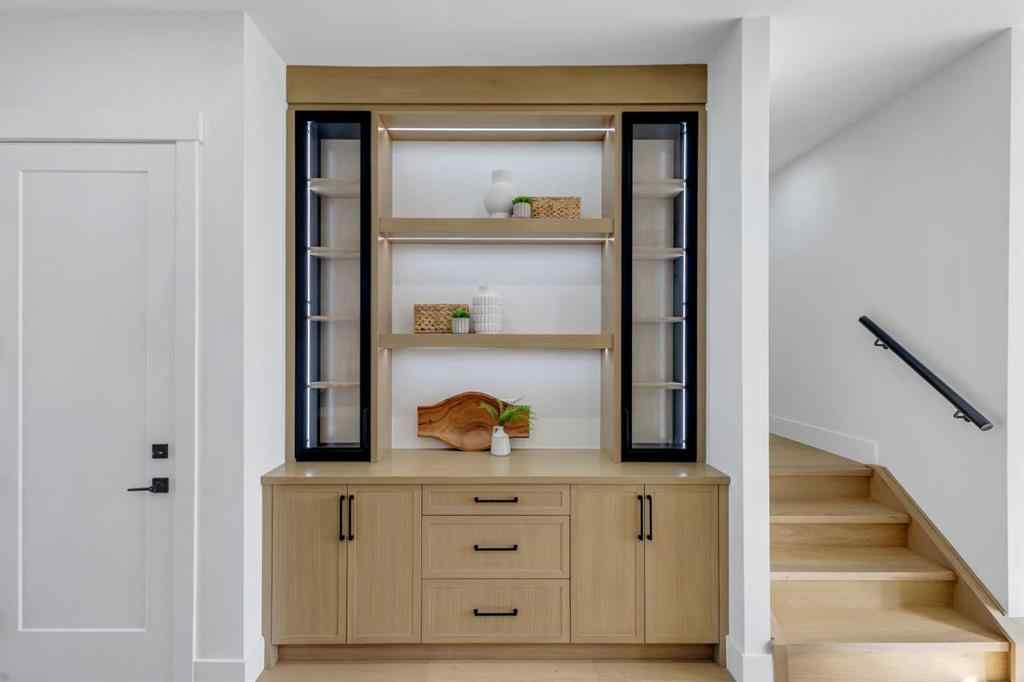 MLS® A2268732 - 4138 7 Avenue SW in Rosscarrock Calgary, Residential