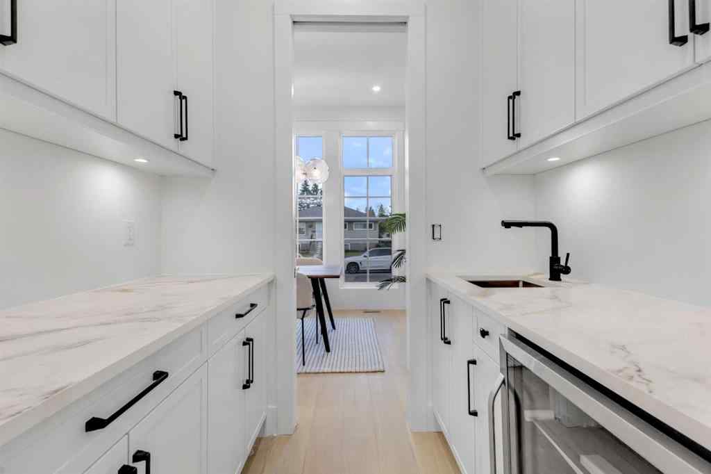 MLS® A2268732 - 4138 7 Avenue SW in Rosscarrock Calgary, Residential