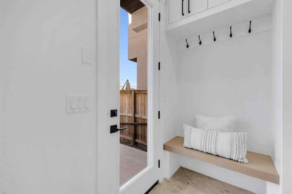 MLS® A2268732 - 4138 7 Avenue SW in Rosscarrock Calgary, Residential