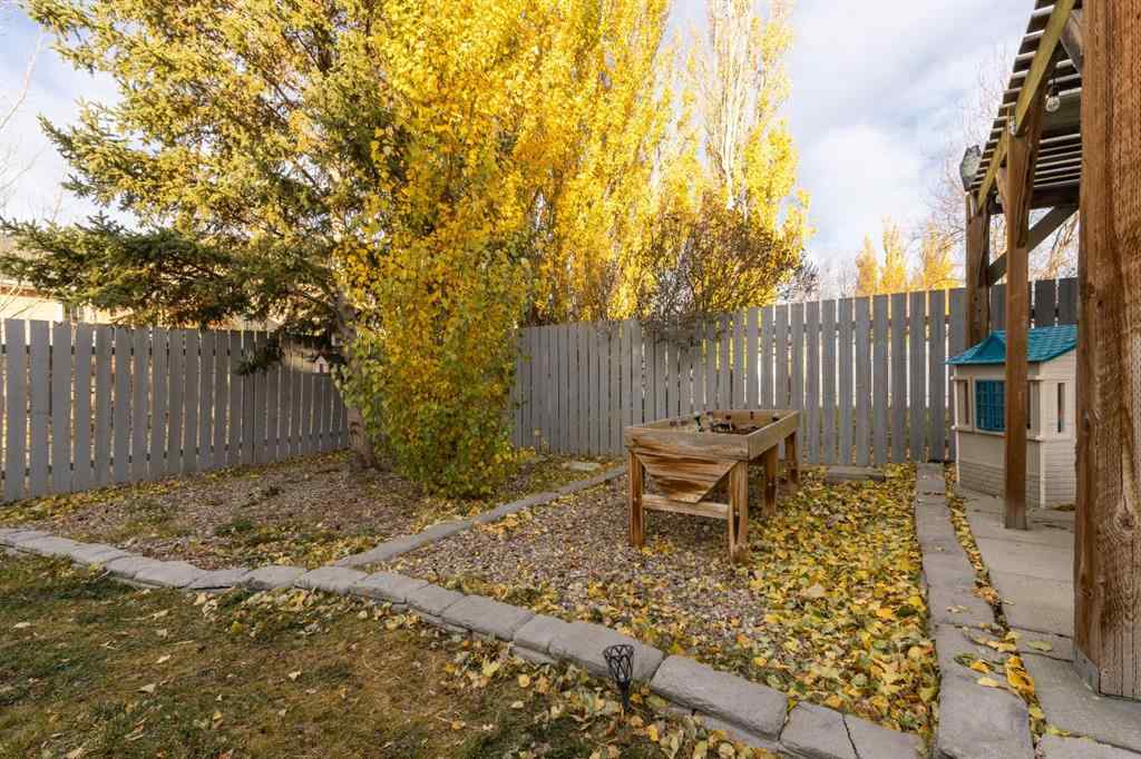 MLS® A2268734 - 66 Assiniboia Way W in Indian Battle Heights Lethbridge, Residential