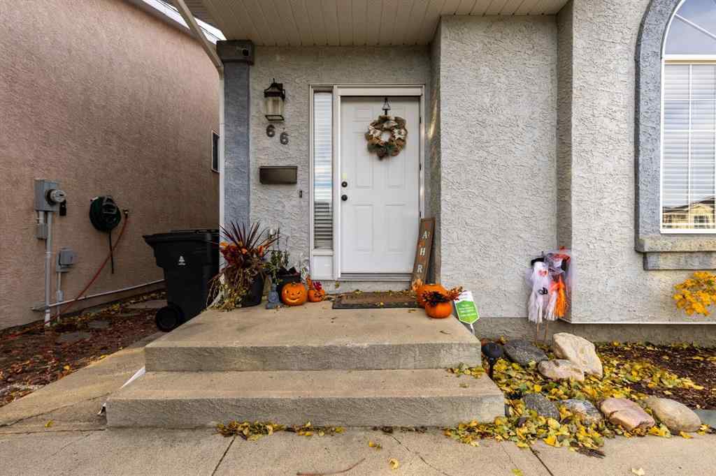MLS® A2268734 - 66 Assiniboia Way W in Indian Battle Heights Lethbridge, Residential