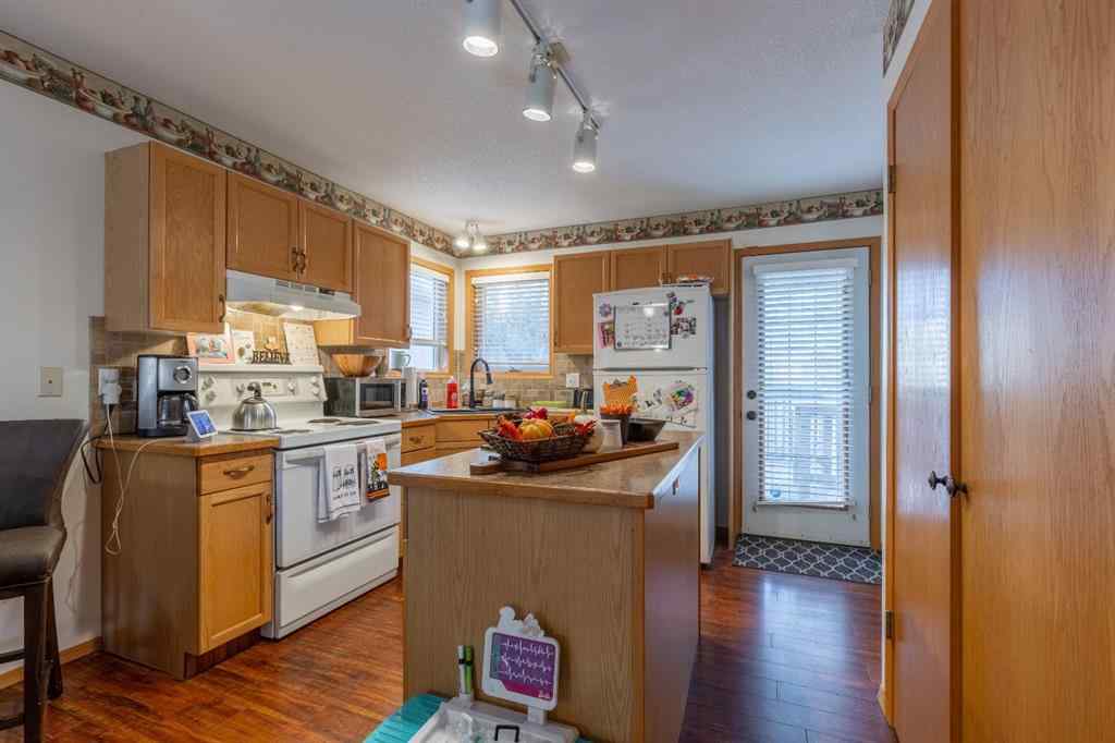 MLS® A2268734 - 66 Assiniboia Way W in Indian Battle Heights Lethbridge, Residential