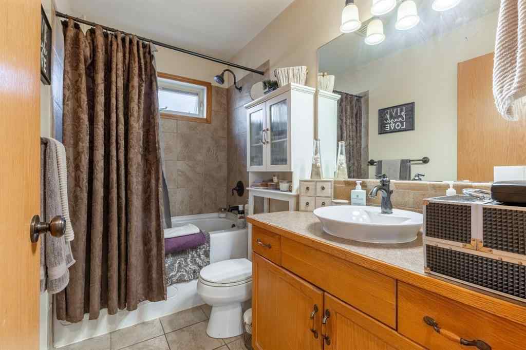 MLS® A2268734 - 66 Assiniboia Way W in Indian Battle Heights Lethbridge, Residential