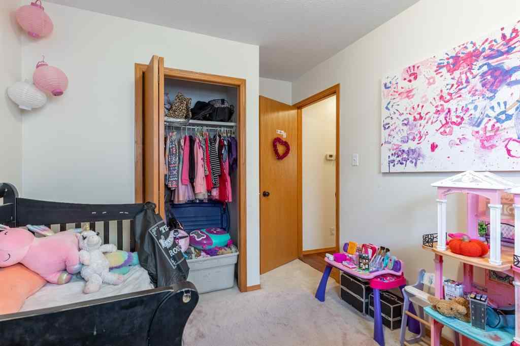 MLS® A2268734 - 66 Assiniboia Way W in Indian Battle Heights Lethbridge, Residential