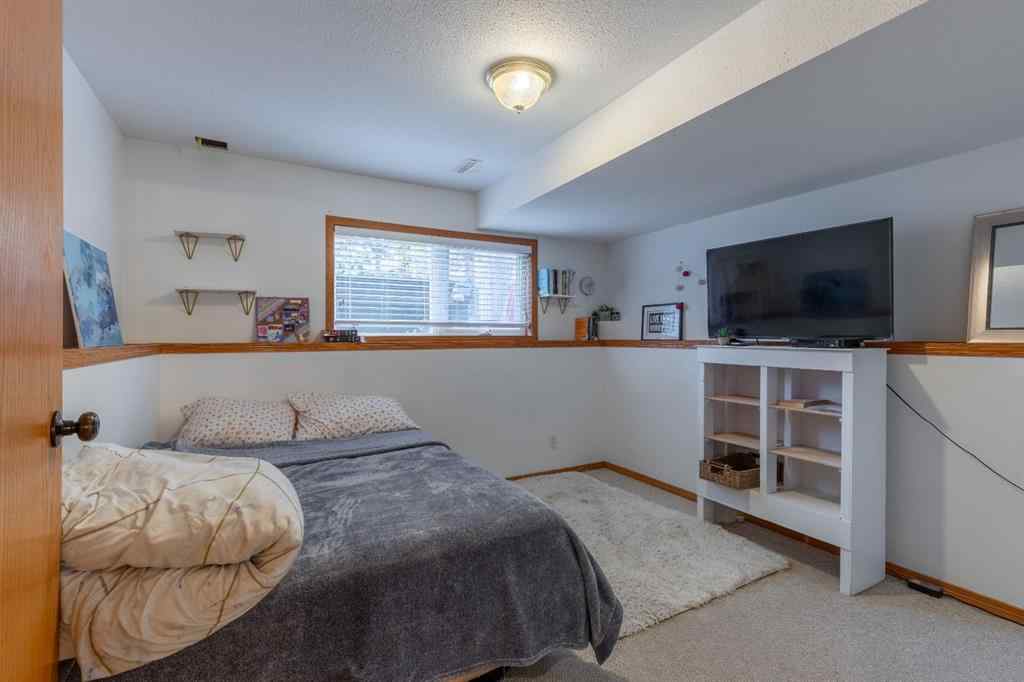 MLS® A2268734 - 66 Assiniboia Way W in Indian Battle Heights Lethbridge, Residential