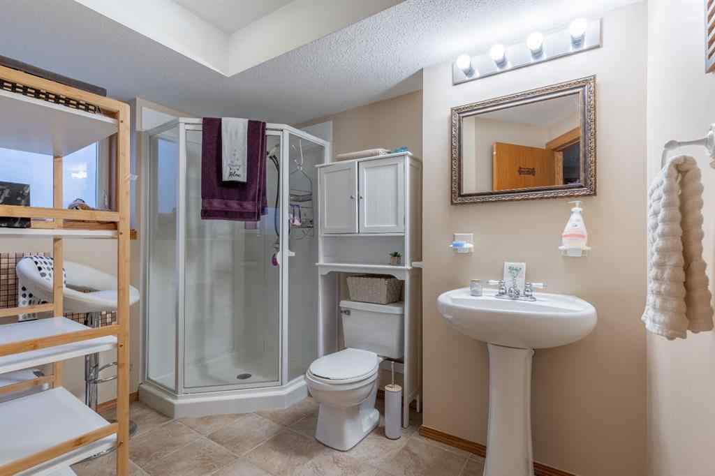 MLS® A2268734 - 66 Assiniboia Way W in Indian Battle Heights Lethbridge, Residential