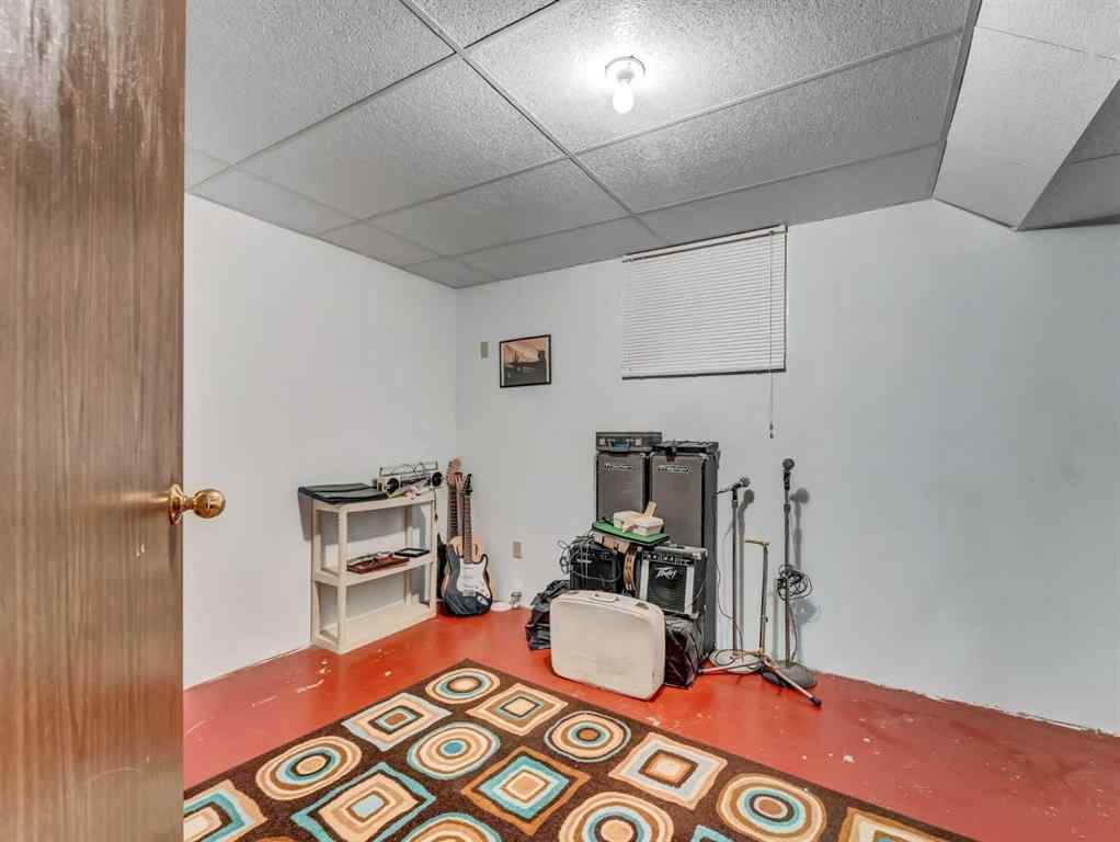 MLS® # A2268742 - 224 1 Street W in NONE Duchess, Residential Open Houses