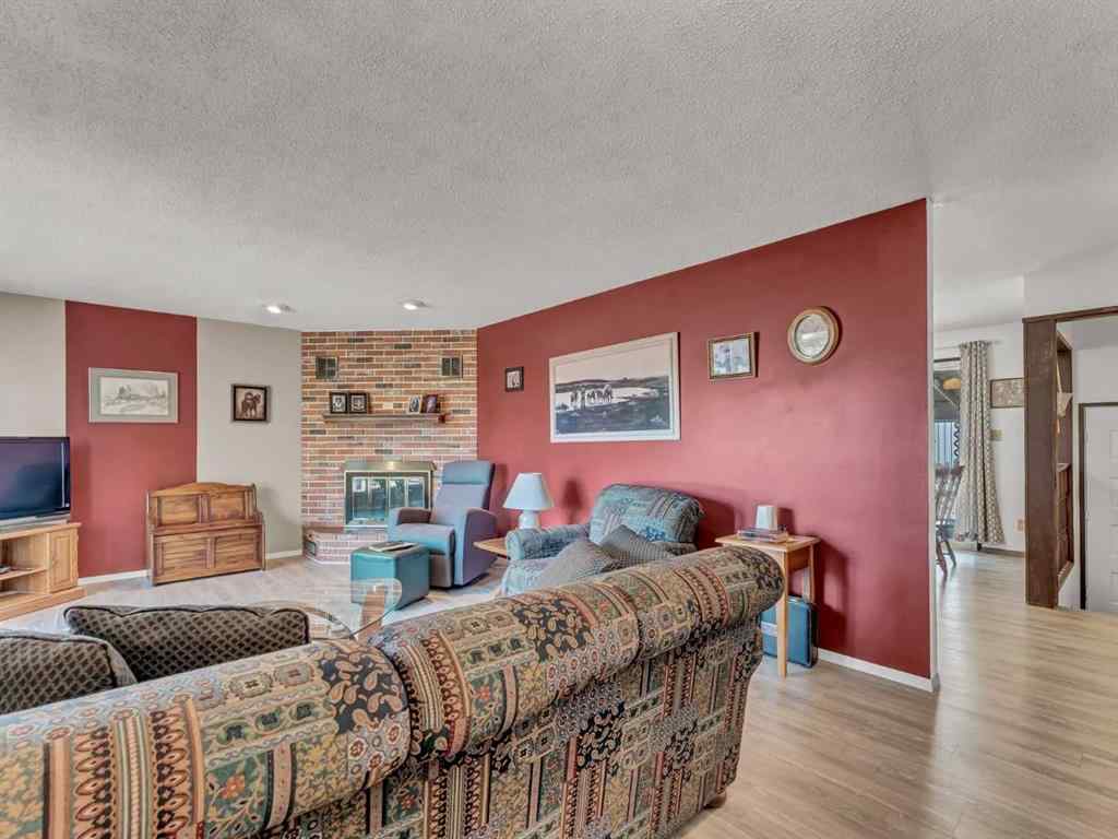 MLS® # A2268742 - 224 1 Street W in NONE Duchess, Residential Open Houses