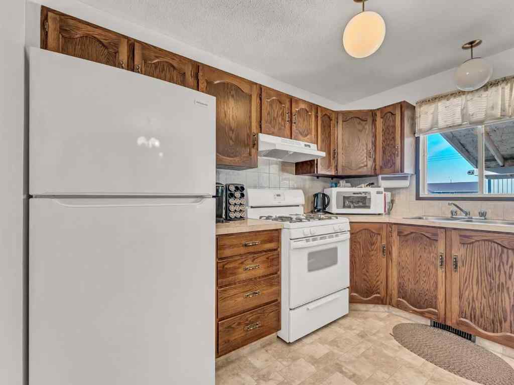 MLS® # A2268742 - 224 1 Street W in NONE Duchess, Residential Open Houses