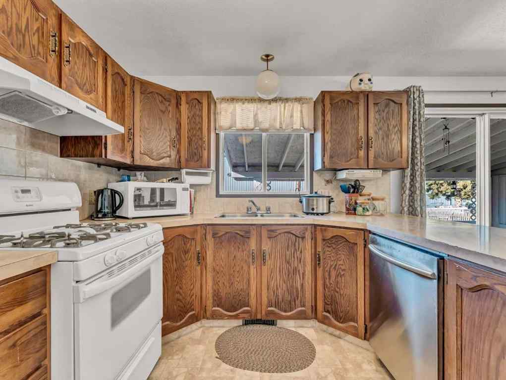 MLS® # A2268742 - 224 1 Street W in NONE Duchess, Residential Open Houses