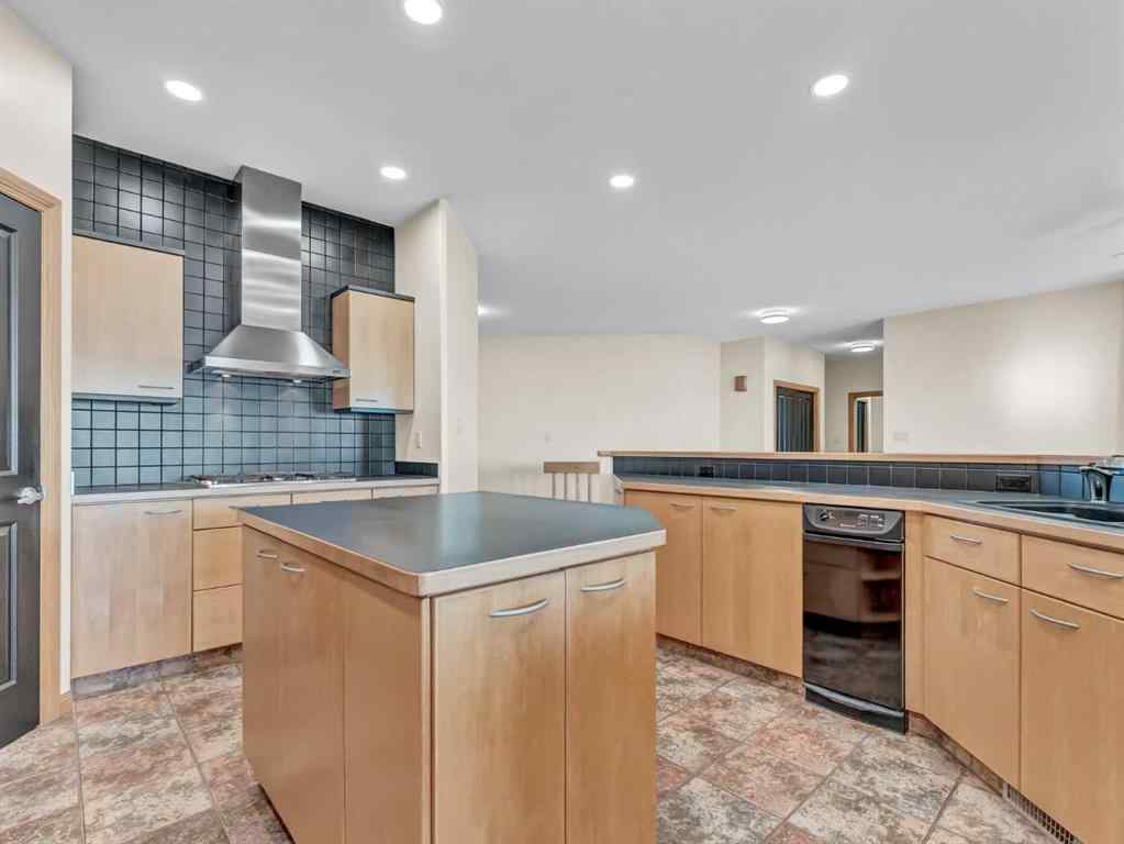 MLS® # A2268744 - 15 White Pelican Way  in NONE Lake Newell Resort, Residential Open Houses