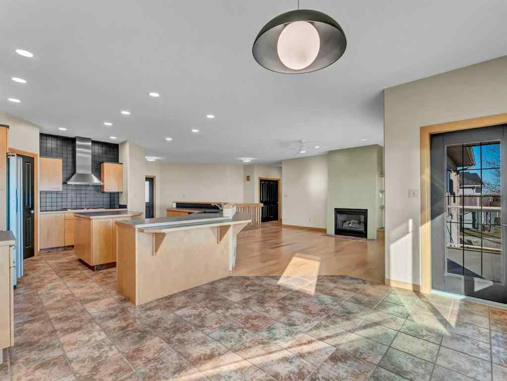 MLS® # A2268744 - 15 White Pelican Way  in NONE Lake Newell Resort, Residential Open Houses