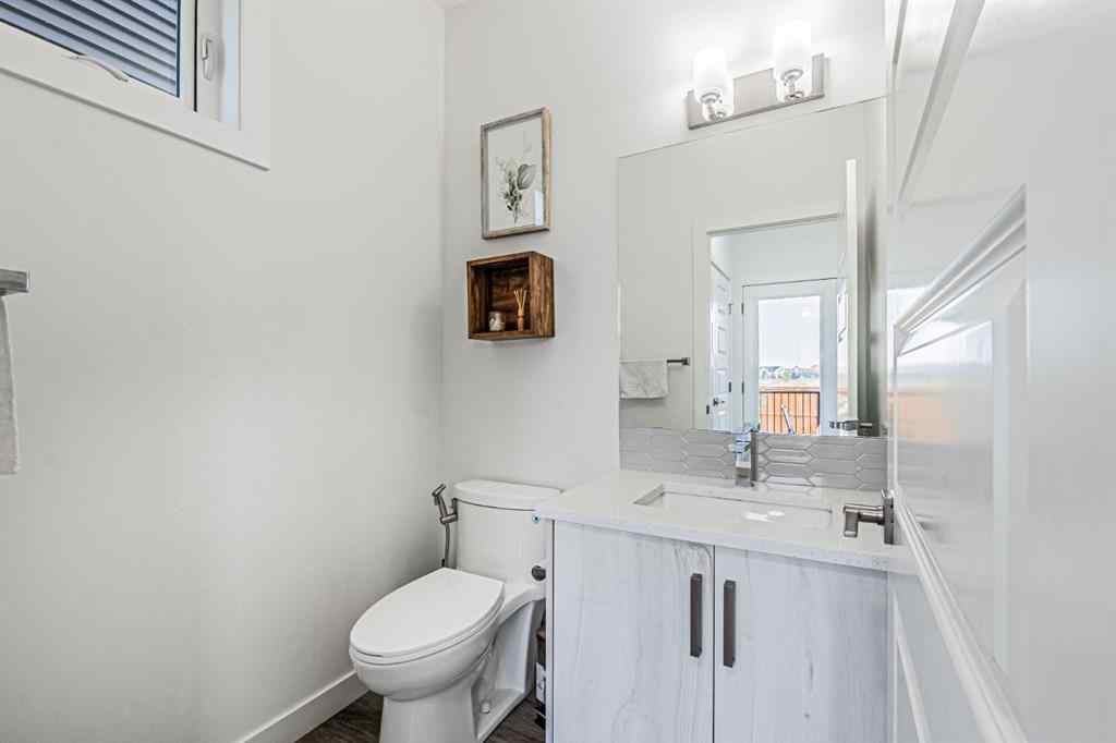 MLS® A2268751 - 112 Midtown Close SW in Midtown Airdrie, Residential