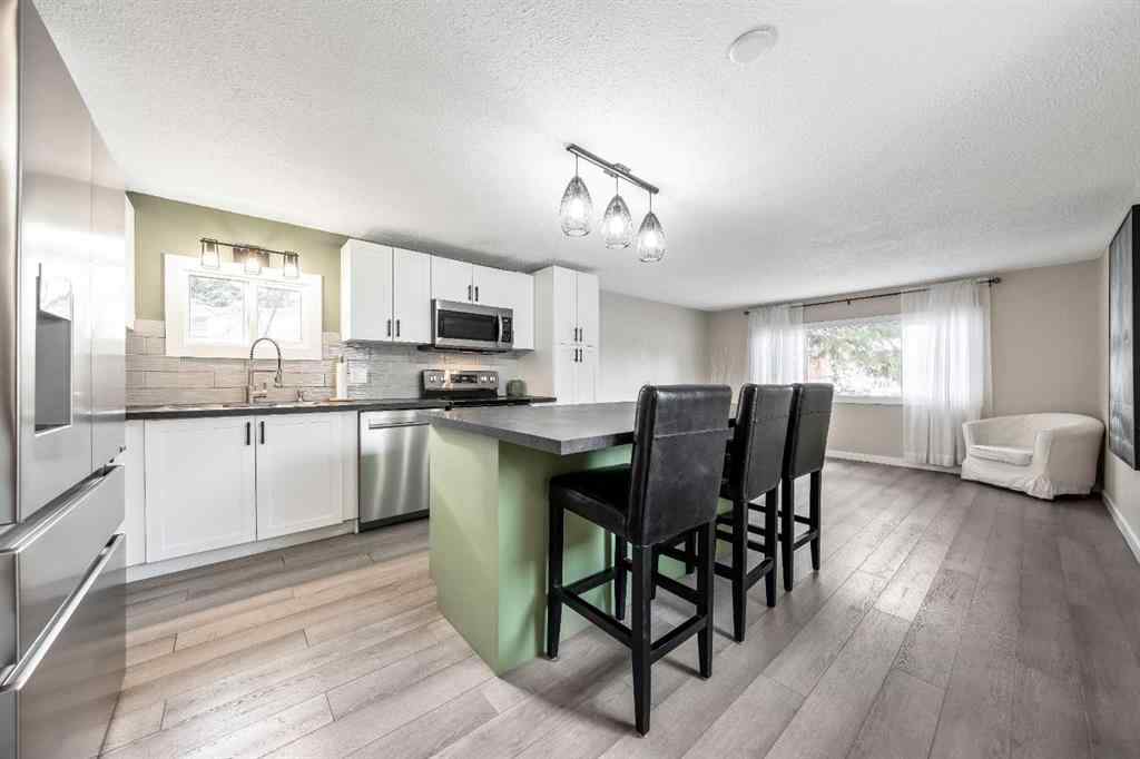 MLS® A2268761 - 136 Brentwood Place  in Brentwood_Strathmore Strathmore, Residential