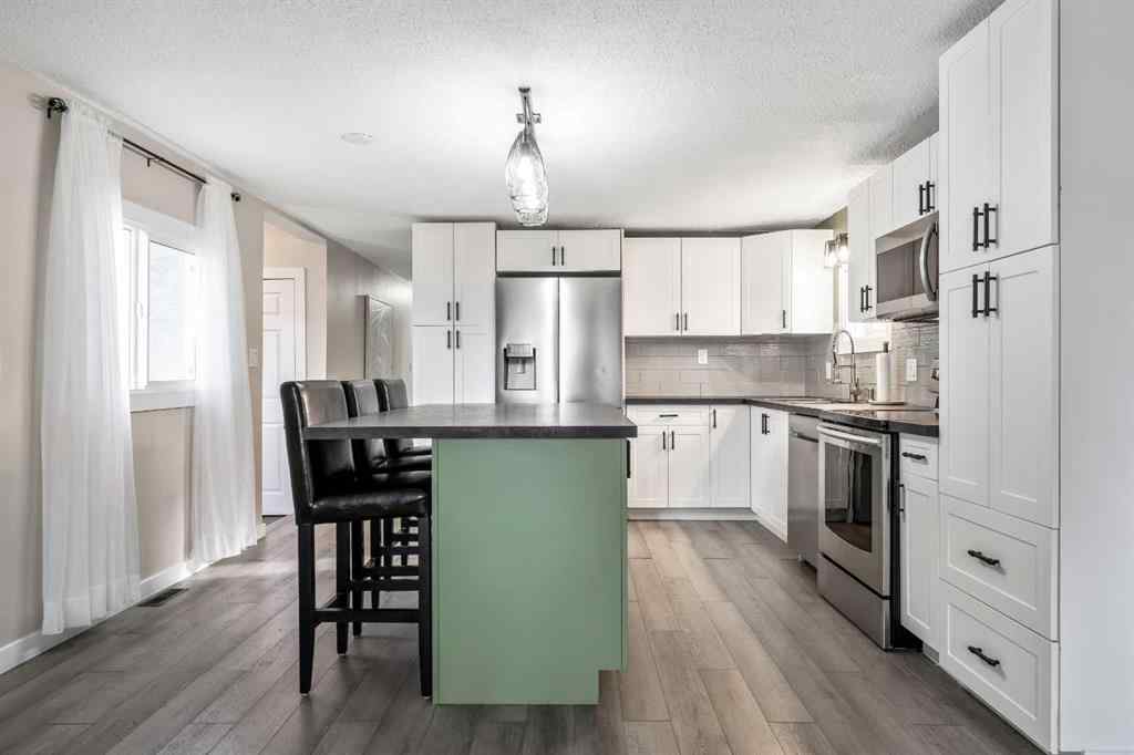 MLS® A2268761 - 136 Brentwood Place  in Brentwood_Strathmore Strathmore, Residential