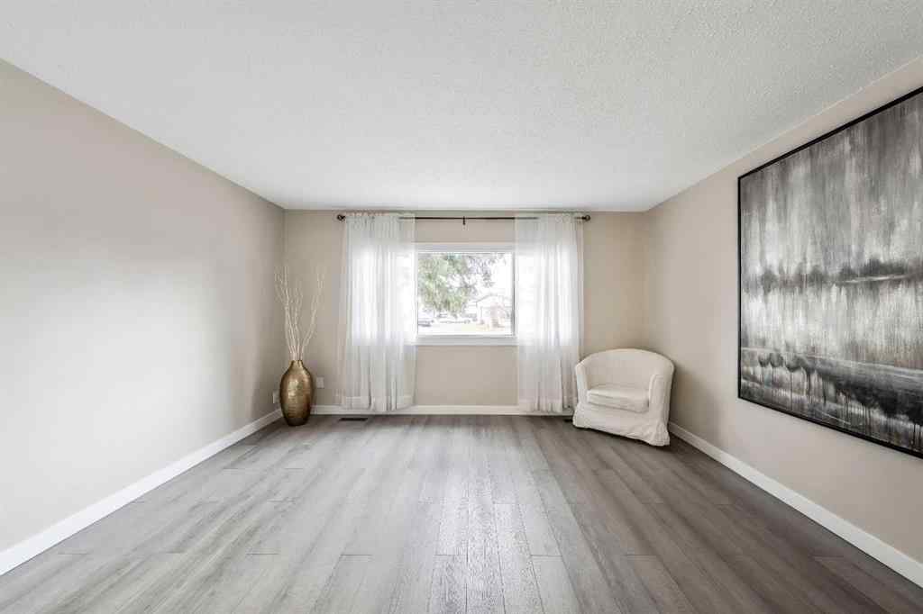 MLS® A2268761 - 136 Brentwood Place  in Brentwood_Strathmore Strathmore, Residential